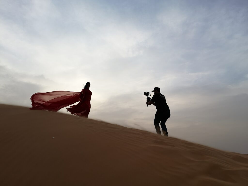 Water, dunes and open roads
